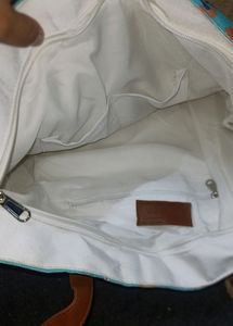 New Avaasa Shoulder Bag