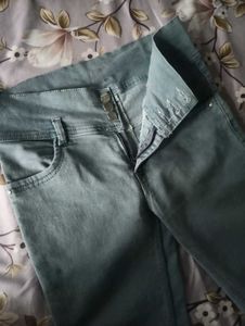 Grey High-Waisted Skinny Fit Jeans