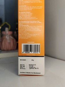 The Derma Co 1% Hyaluronic Sunscreen Aqua Gel SPF