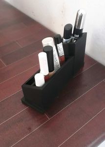 MAKEUP HOLDER OR ORGANIZER