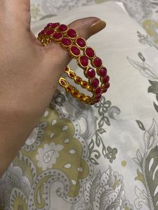 Elegant Bangles / Kada Set