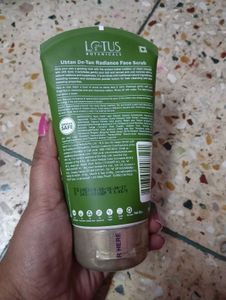 Lotus Botanicals Ubtan Face Scrub