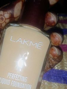 lakme perfecting liquid foundation