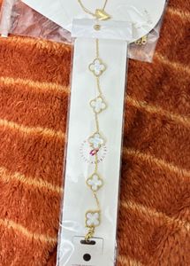 Clover Charm Bracelet