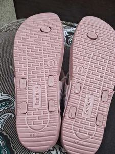 Conform Pink Flip-Flops