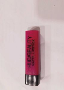 Huda Beauty Matte Lipstick