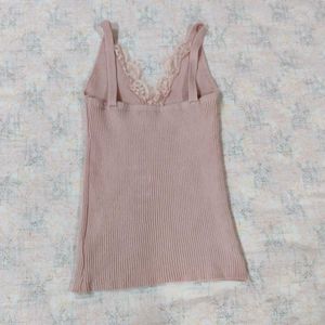💖 Pink Ribbed Lace Trim Top! 💖