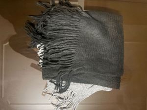 Stylish Two-Tone Scarf