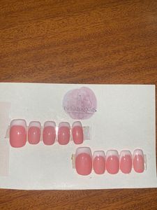 Press-On Nail Set