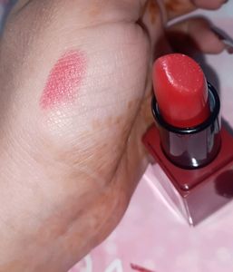 Best Company Hudabeauty Lipstick,  Long Lasting   , Mehroon Color Matte Lipstick