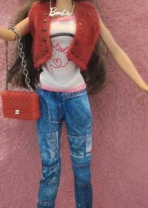 Barbie doll clothes set