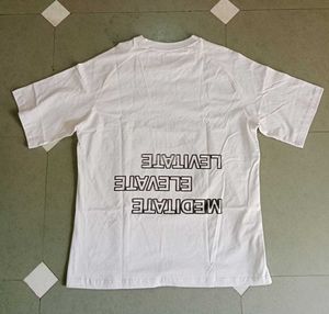 Men&#39;s White Graphic Printed Casual T-Shirt