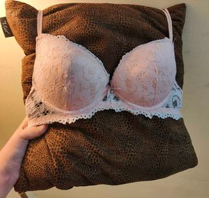 Pretty Pink Lace Bra - Size 36/80