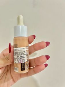 Makeup Revolution Hyaluronic Acid Foundation