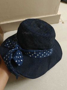 Selling Women&#39;s Hat In Navy Blue