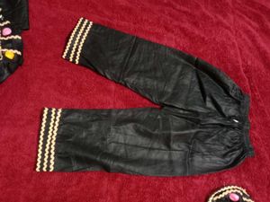 Girls Kashmiri Kurta Set