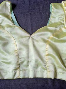 Satin Blouse 🖇️🌷