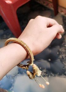 Elegant Gold-Tone Bangle Bracelet