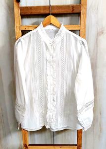 Vintage-Inspired Ruffled Blouse size-40-L