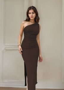 Chic One-Shoulder Midi Dress