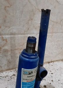 Tyre Pull With Key