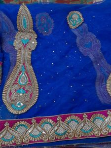 Net Saree With Matching Blause And Peticot