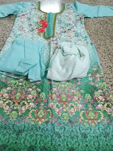 Preloved Suit Set For Grabs