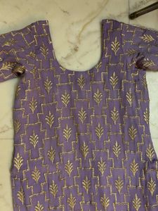 Chic Lavender Gold Embroidered Kurta Set