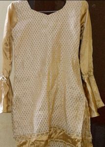 Kurta with bell sleeves and sharara