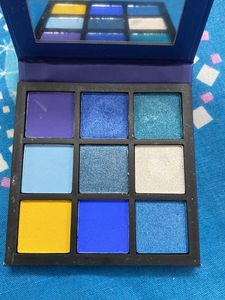 HUDA Beauty Sapphire Obsessions