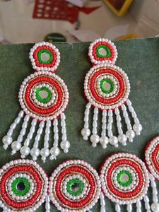 Beautiful Necklace With Earings
