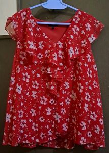 Red Sleeveless Top