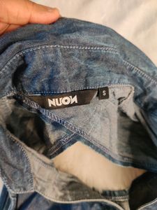 Sleeveless Branded Denim Shirt