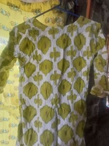 Green &amp; White Print Top