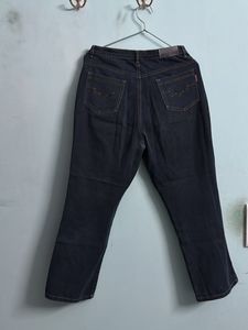 Women’s Straight-fit Jeans