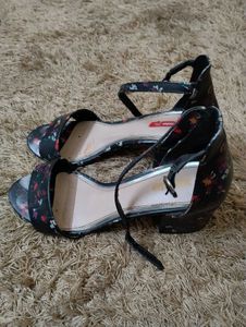 Black Wedges
