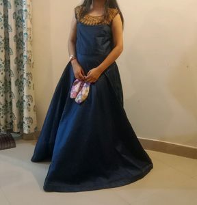 Beautyfull Heavy Gown Nevy Blue Colour