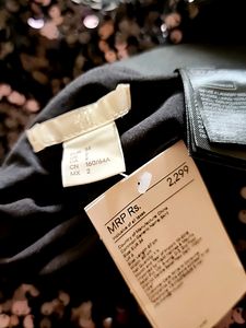 🆕H&amp;M Skirt With Sequins