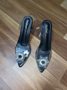 NEW Trendy Heels Unused