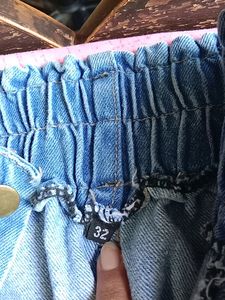 Straight Jeans With Distressed Edges