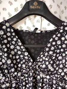 Floral Print V-Neck Blouse
