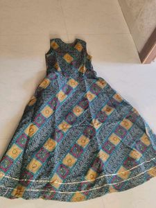 Patterned kurti dress(hands included)