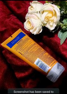 Vaseline Gluta-Hya SPF 50