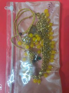 Yellow Kundan Jewelry Set