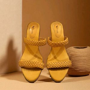 Divain Braided Block Heel Sandals