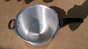 12l Litre Pressure Cooker