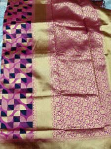 Geometric Patterned Saree