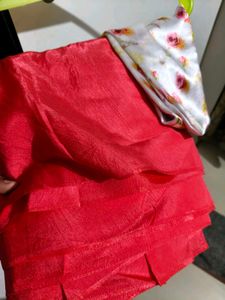 Plain Saree With Unstitched Floral Blouse