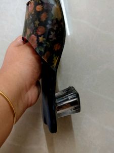 Metro Black Flower Heels Mule