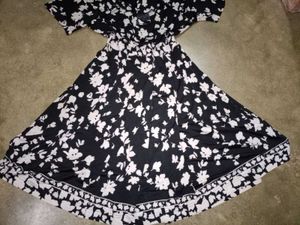 Beautiful Black And White Pleated Midi Dress